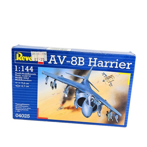Revell harrier ii jet - revell,