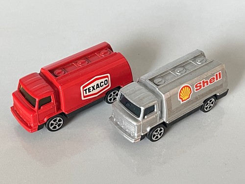 Two corgi juniors tanker - juniors,
