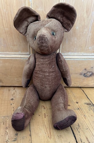 Unusual large early straw - unusual,