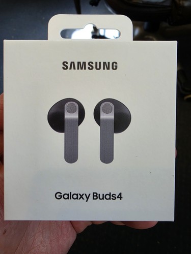 Samsung galaxy buds new in - samsung, 4