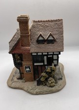 Lilliput Lane Collection - Swan Inn - Vintage Collectible Miniature Masterpiece