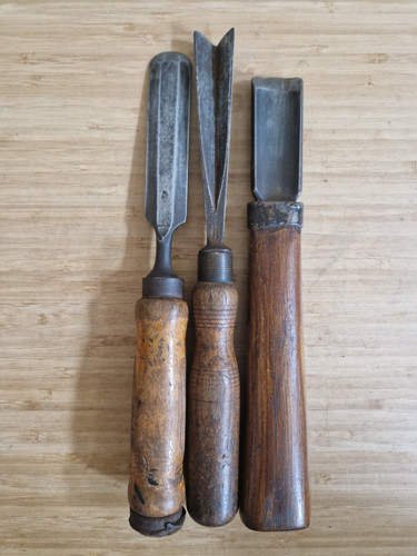 Vintage wood gouge - x, chisel