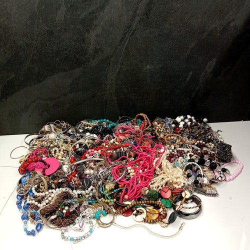 10kg bulk unsorted jewellery - 10kg,