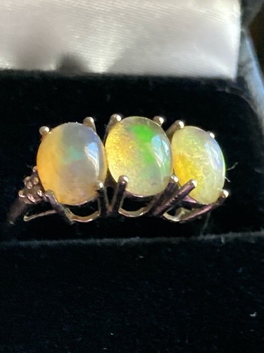 9ct white gold ethiopian welo - gold,