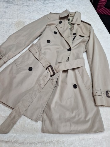 Burberry ladies trench coat - burberry,