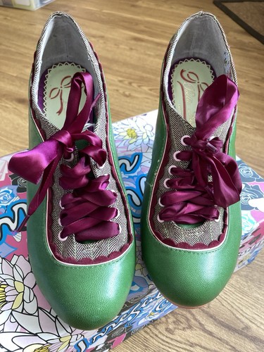 Ladies size 39irregular - size, 6/39irregular