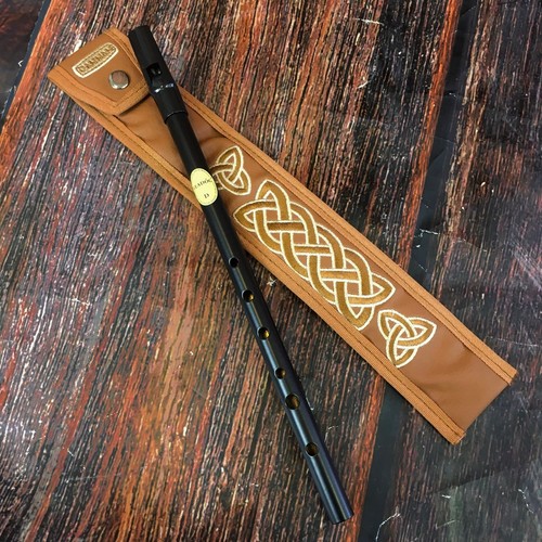 Black tin whistle - black, in