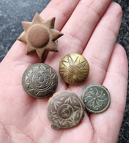 Medieval tudor buttons - medieval,