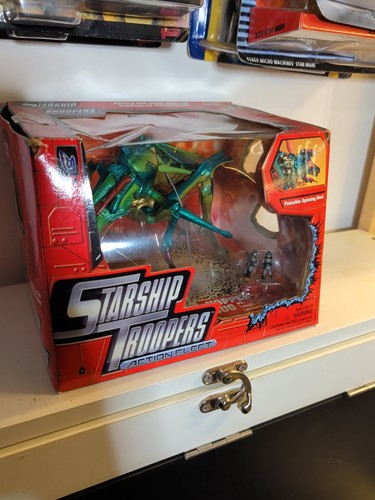 Galoob starship troopers - starship,