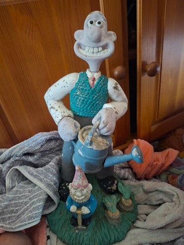 Wallace and gromit garden - wallace,