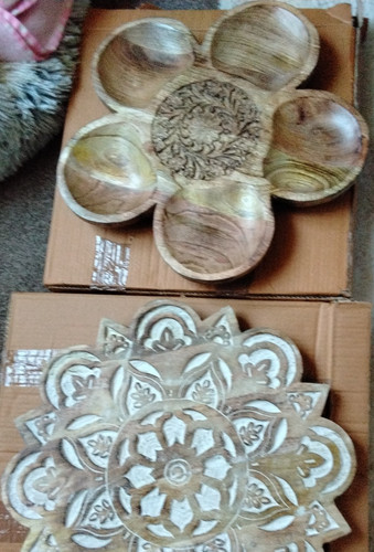 Two hand carved - , susans
