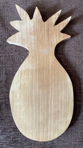 Small wooden pineapple - small,