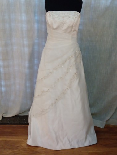 Wedding dress size ivory - size, 16