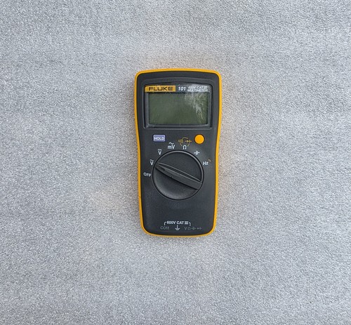 Fluke 101 600v cat - cat, iii