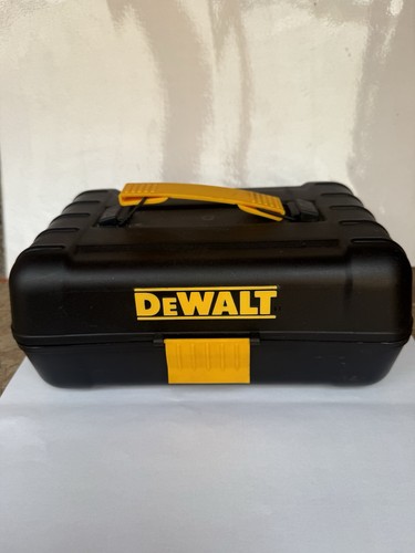 Dewalt lunch box - dewalt,
