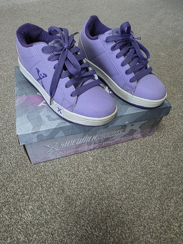 Girls heelys size - 2, lilac