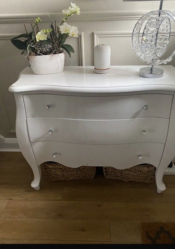High gloss white - high, style