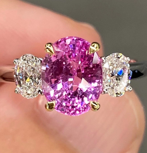 Oval cut natural pink - natural,