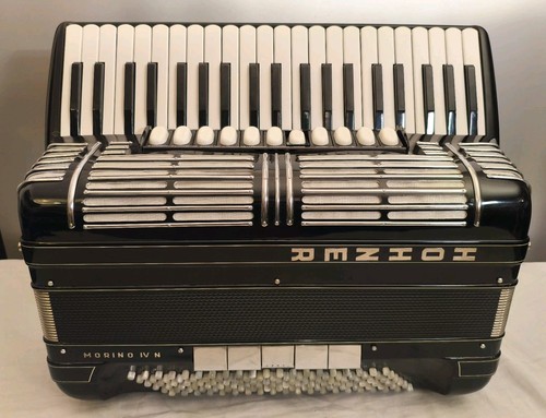 Hohner morino accordion - iv, n