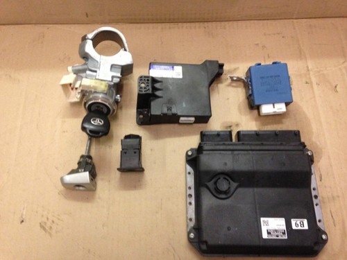 Toyota auris 2006 ecu - ,