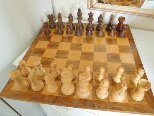 Vintage wooden chess set - wooden,