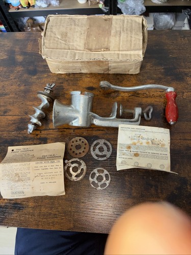 Vintage spong and mincer - spong,