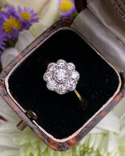 Victorian style diamond - style, daisy