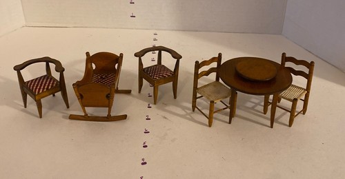 Pieces mini doll house - doll,