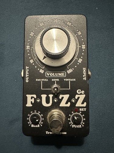 King tone mini fuzz - king,