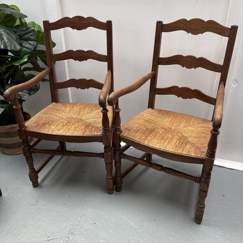 Pair provincial french - of,