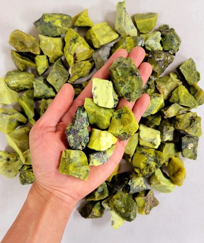 Rough serpentine crystal - rough,