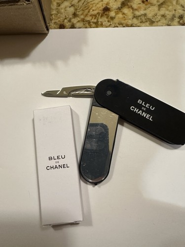 Chanel bleu compact makeup - chanel,