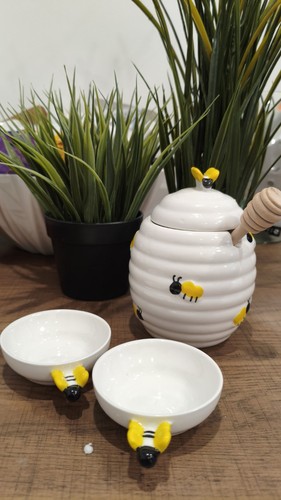 Beehive honey pot with dipper - beehive,