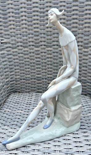 Nao lladro sad harlequin - by,