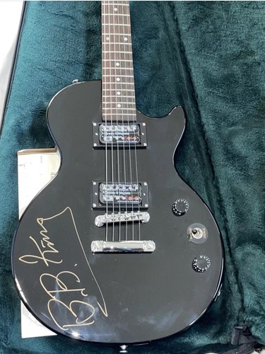 King signed autographed - signed,