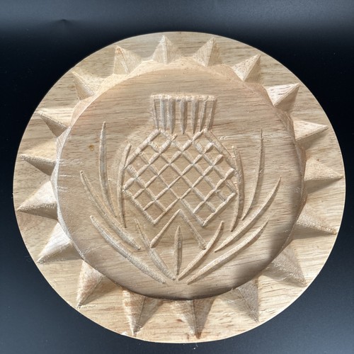 Wooden scottish thistle - wooden,