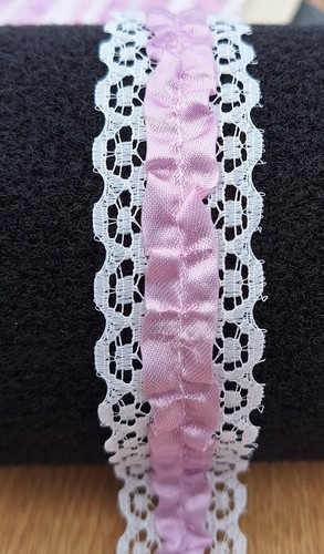 30mm white scallop - 2m,