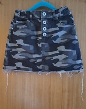 DENIM & CO Girls Khaki Camouflage Denim Style Skirt Size Age 7 -8