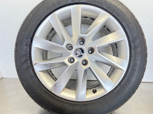 Skoda superb genuine alloy - 17",