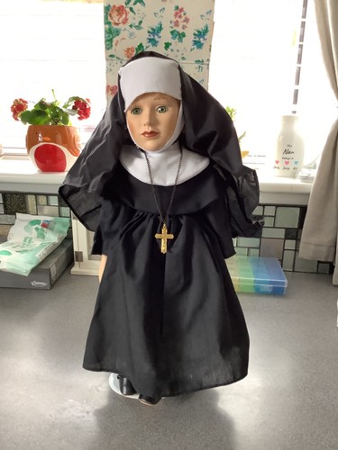 The lisa collection nun - the,