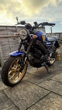 Yamaha XSR125, 73 Plate