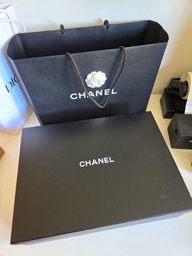 Chanel large black gift - chanel,