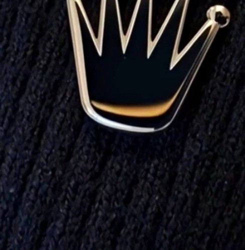 Silver tone metal crown - silver,