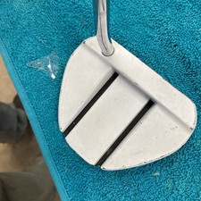 Taylormade Ghost Manta Putter