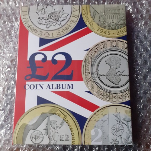 Sealed compact 2 - sealed, £2