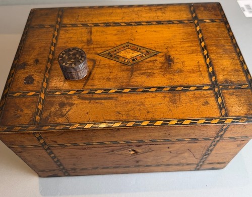 Antique tunbridge ware workbox - ware,