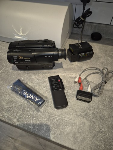 Sony ccd tr550e camcorder - sony, ccd-tr550e