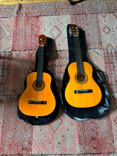 Junior guitars - junior,