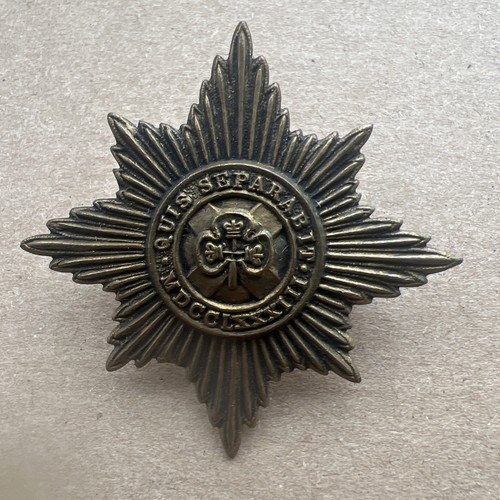 Irish guards cap - guards, badge