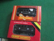 2 X HORNBY SHEEP / CATTLE WAGONS (OO GAUGE) BOXED LOT P23